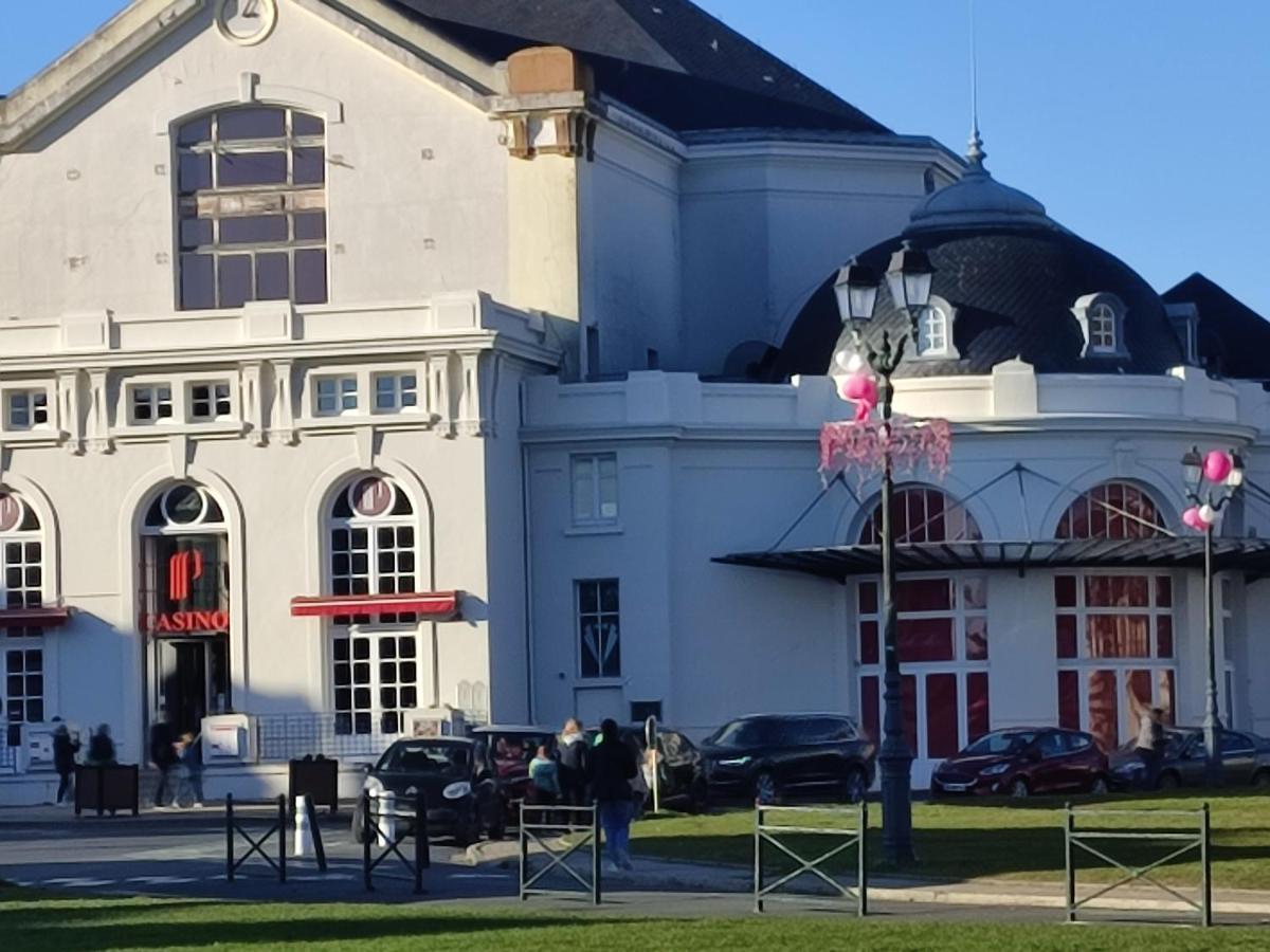 Un Nid D ' Amour Cabourg Zewnętrze zdjęcie
